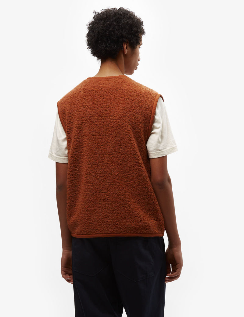 Universal Works Lancaster Gilet (Alvar Fleece) - Rust | Article.