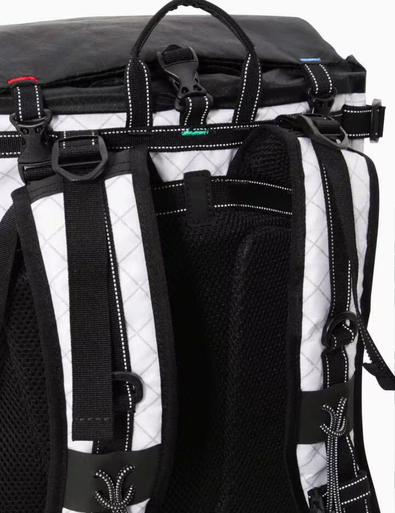 and wander ECOPAK 30L BACKPACK - OFF WHITE