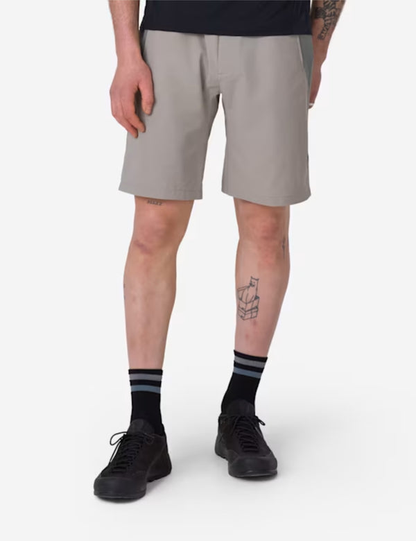 Rapha Men's Explore Shorts - Rock Beige/Sage Grey