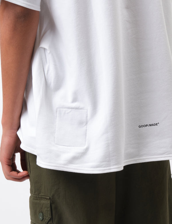 GOOPiMADE "Archetype-93" 3D Pocket T-Shirt - White