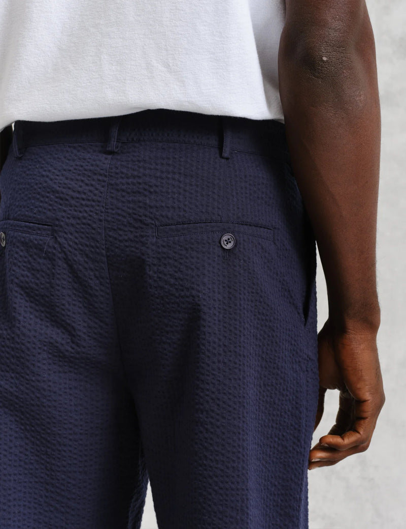 Wax London Linton Pleat Shorts (Seersucker) - Navy Blue