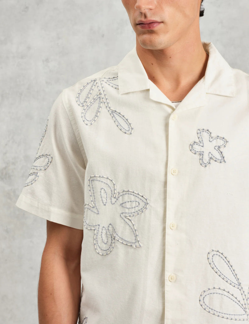 Wax London Didcot Short Sleeve Floral Shirt - Ecru/Pale Blue