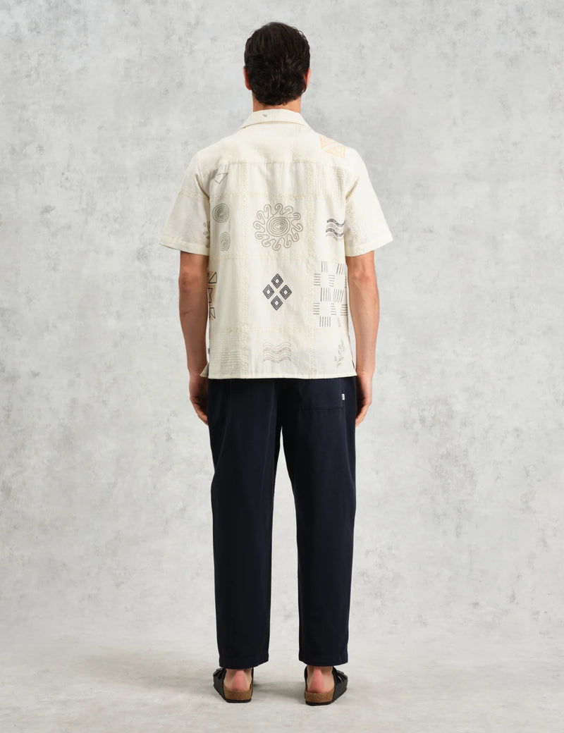 Wax London Didcot Short Sleeve Shirt (Doodle Embroidery) - Ecru/Multi