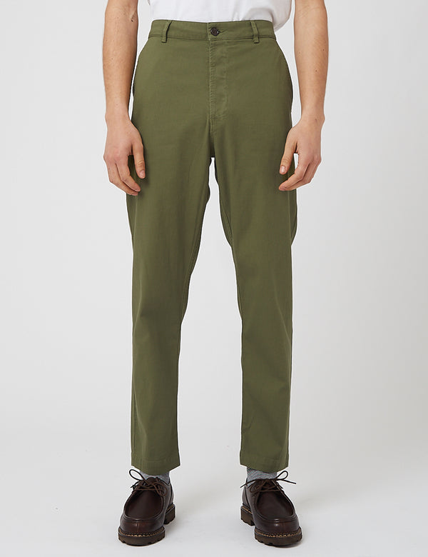 Universal Works Military Chino - Leichte Olive