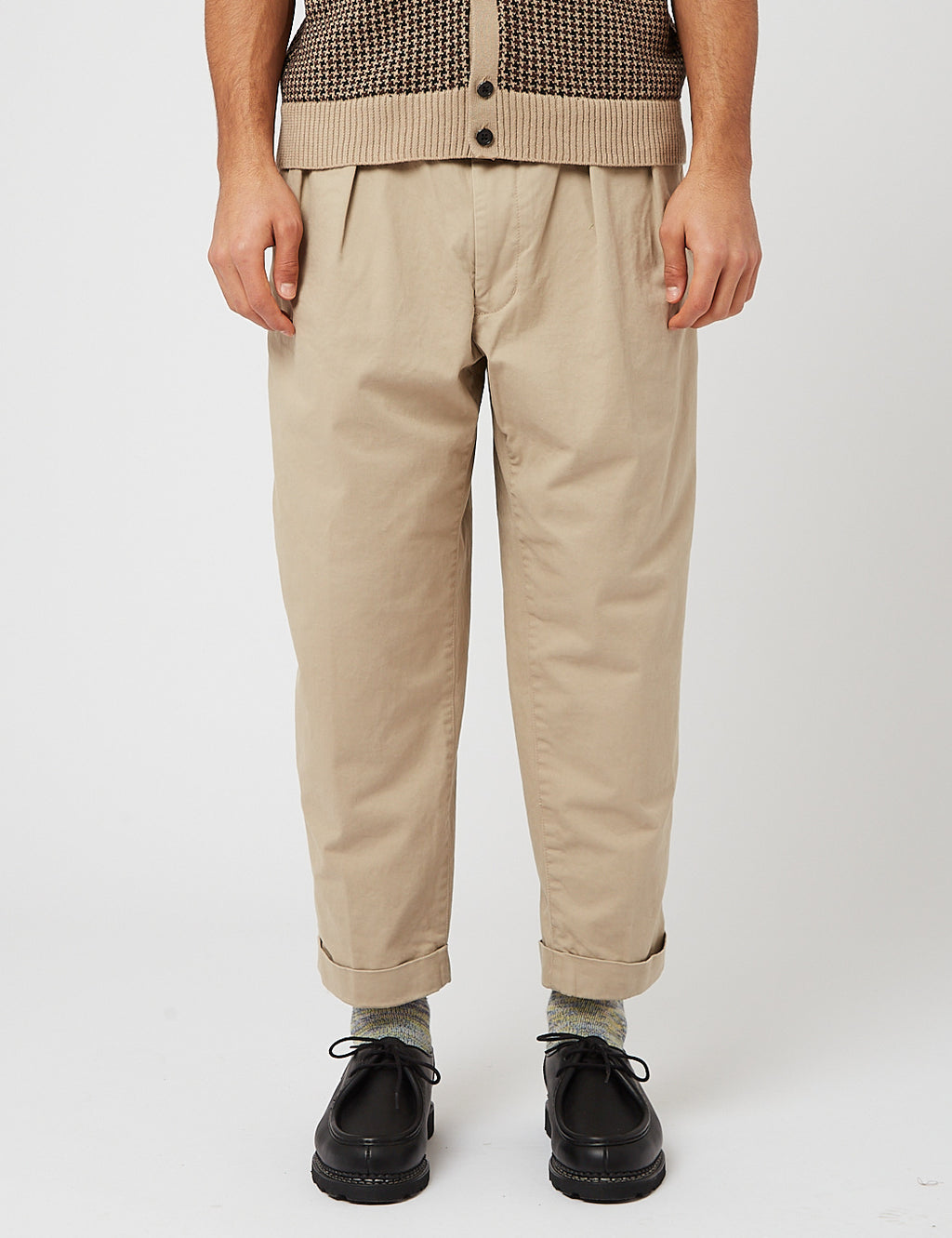 Beams Plus 2 Pleat Twill Trousers - Khaki I Article.